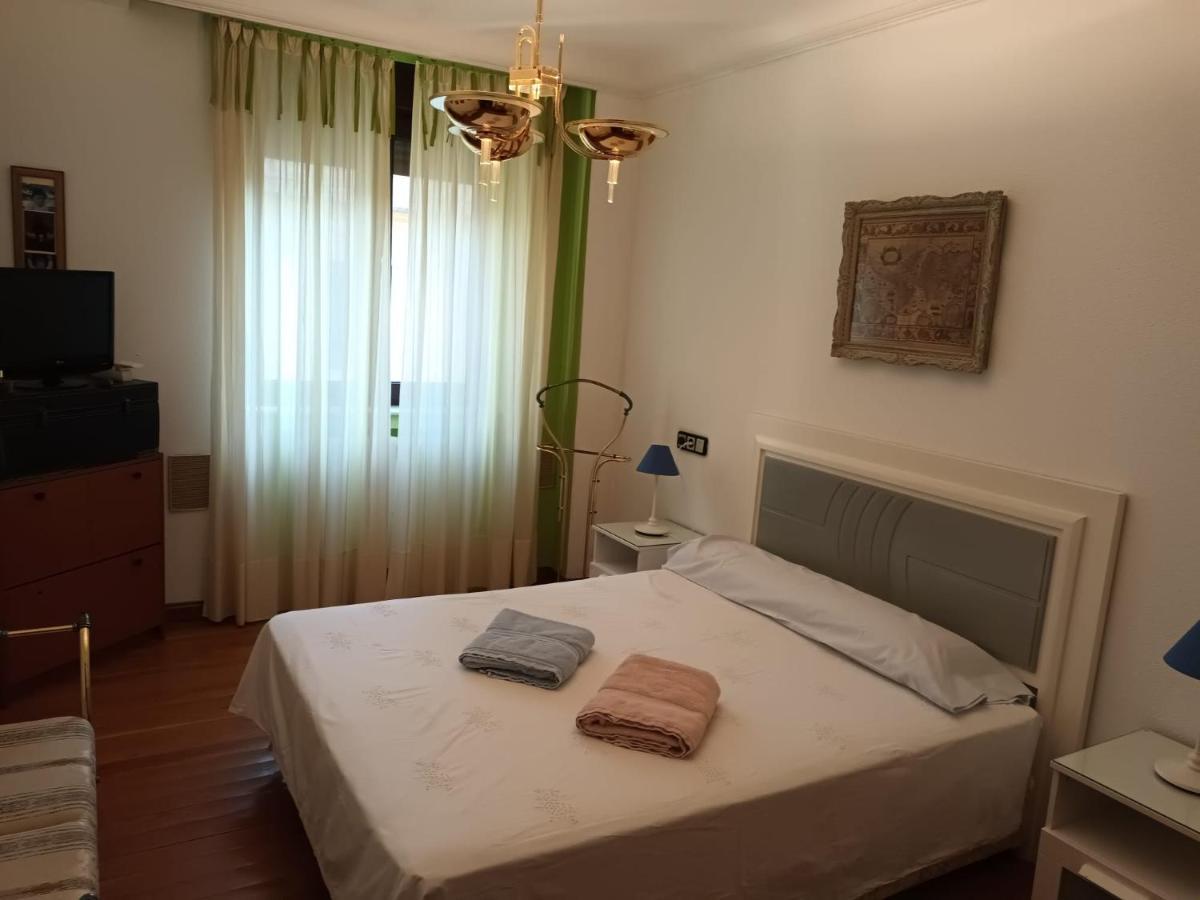 Ideal Familas Salamanca Kültér fotó